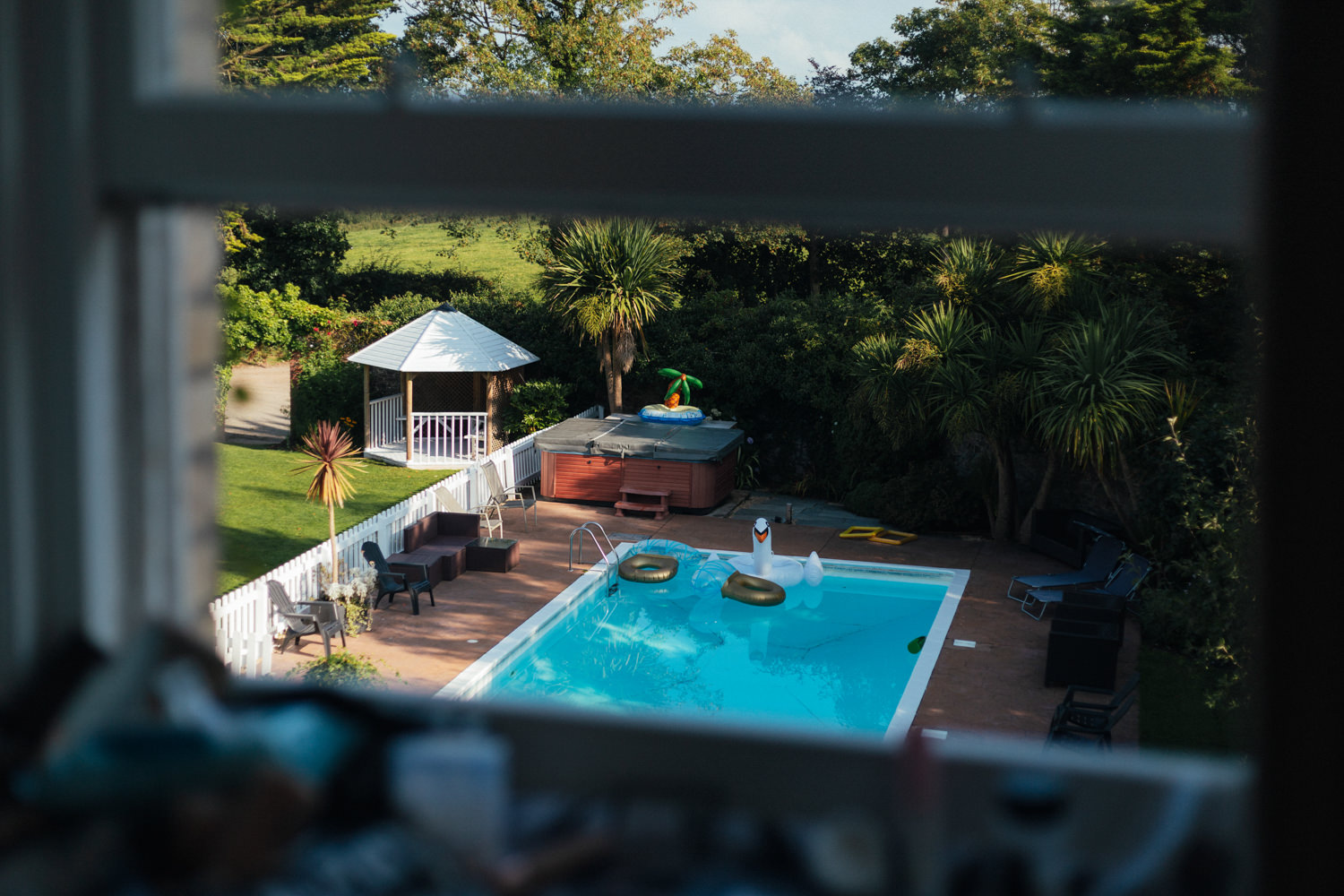 Beaconside House Wedding Photographer, Devon, Devon wedding, Devon wedding photographer, Devon wedding photography, August wedding, summer wedding, bridal prep, swimming pool