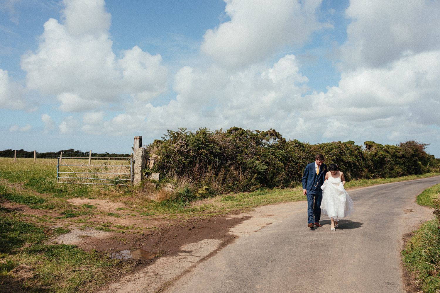 bride and groom, Tremorna Farm, farm wedding, outdoor wedding, Tremorna Farm wedding photographer, Cornwall wedding, Cornwall wedding photographer